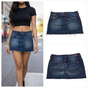 NEW Bullhead Denim Dark Wash Distressed Raw Hem Low Rise Mini Short Skirt Size 3